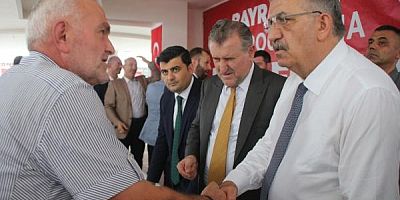 AK PARTİLİ YAZICI BİR HEKİM, YATAKTA OLAN HASTASINI BIRAKARAK PROTESTOYA GİRMEMELİ